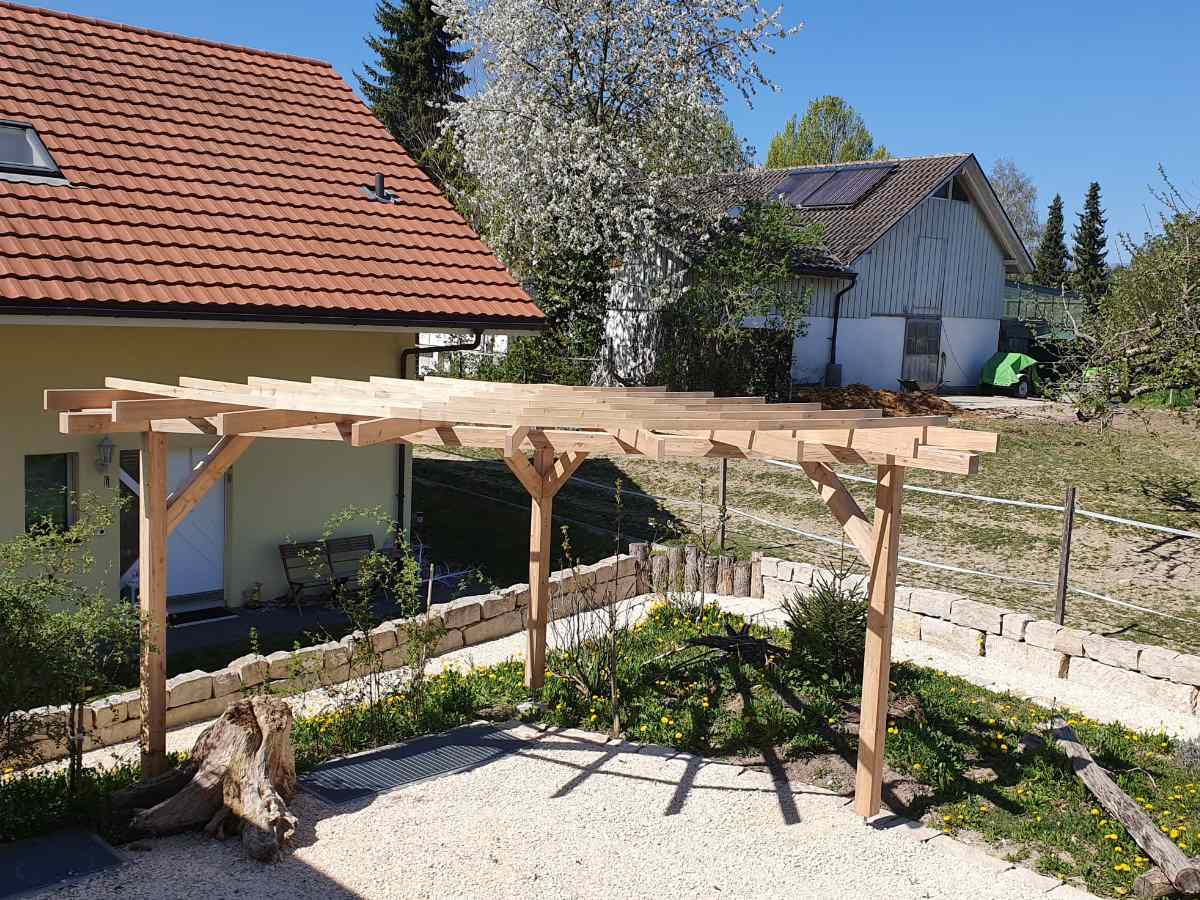 Terrassenüberdachungen/ Pergolas aus Holz, Aussenbereich, Schreinerei Sümi, Herzogenbuchsee, Oberaargau, Kanton Bern